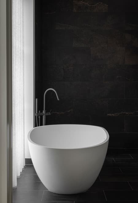 Lakeshore Barn House